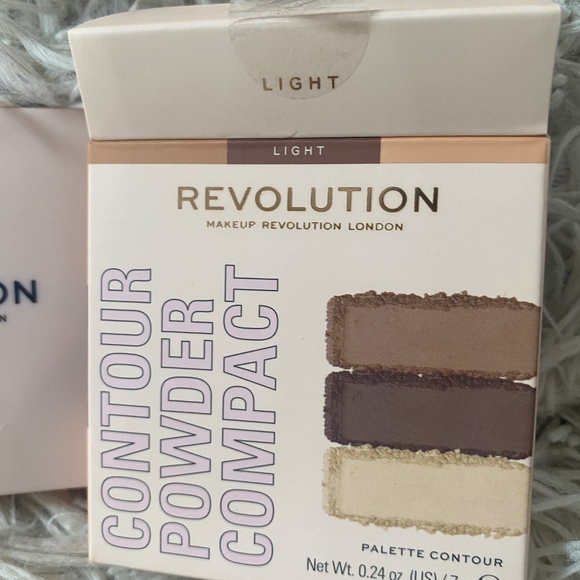 Revolution Light Contour Pallet - Picture 3 of 6